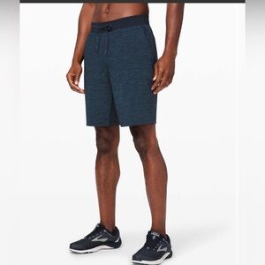 Lululemon T.H.E. Short 9" *Liner
Heather Allover Iron Blue True Navy